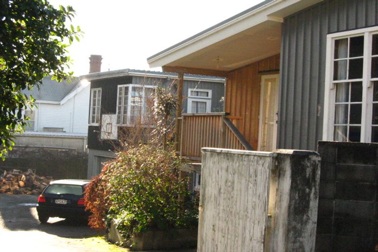 Photo of property in 80 Queen Street, North Dunedin, Dunedin, 9016