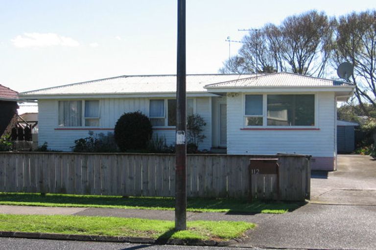 Photo of property in 112 Edgewater Drive, Pakuranga, Auckland, 2010
