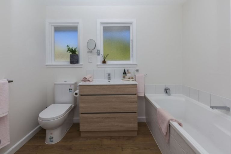 Photo of property in 45 Emlyn Place, Avondale, Christchurch, 8061