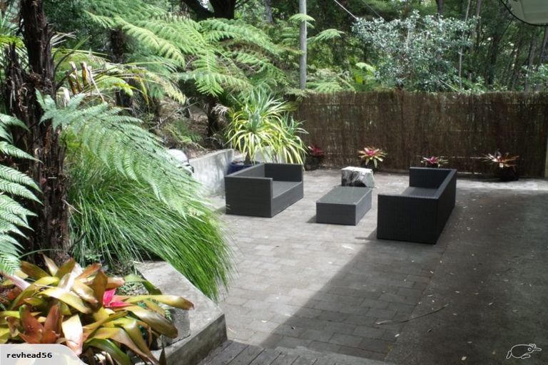 Photo of property in 97 Takahe Road, Titirangi, Auckland, 0604