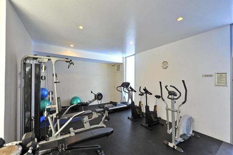 Photo of property in Sanctum Apartment, 10 Ebor Street, Te Aro, Wellington, 6011