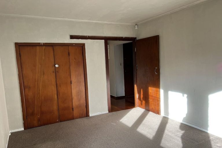 Photo of property in 2/5 Forrest Road, Milford, Auckland, 0620