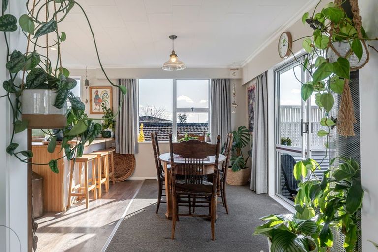 Photo of property in 6 Drury Street, Cloverlea, Palmerston North, 4412