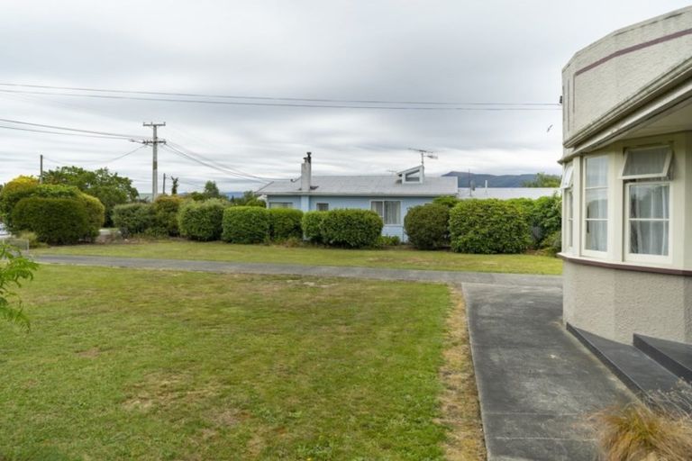 Photo of property in 2 Courtney Street, Motueka, 7120
