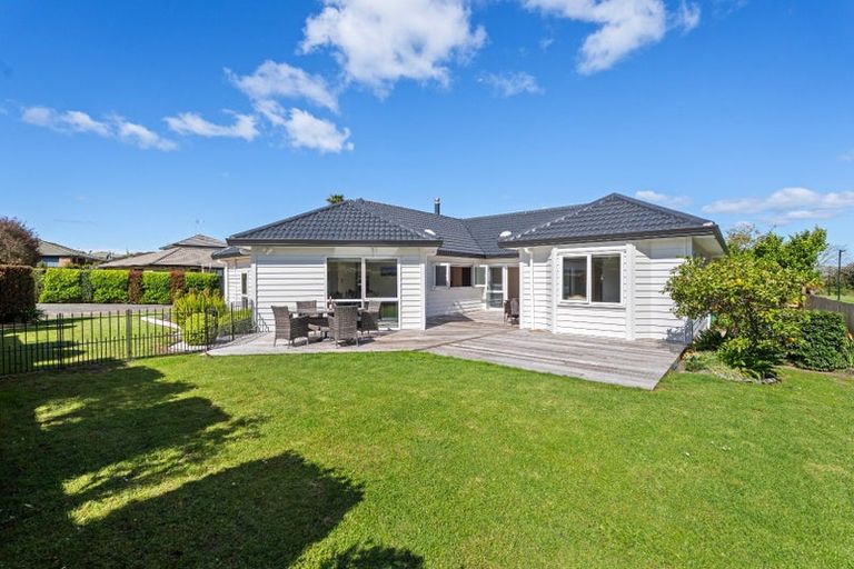 Photo of property in 16 Waru Nui Court, Orewa, 0931