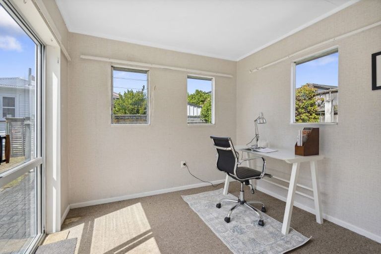 Photo of property in 111 Hobart Street, Miramar, Wellington, 6022