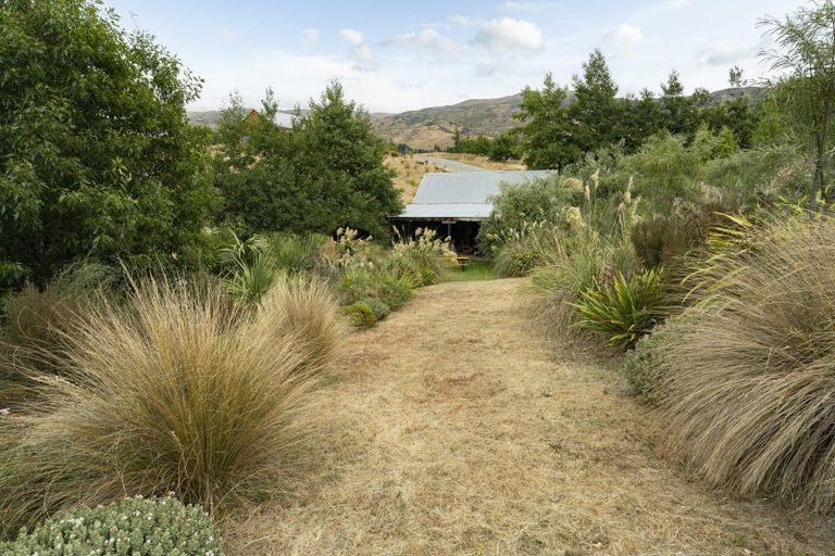 Photo of property in 67 Hall Road, Bannockburn, Cromwell, 9384