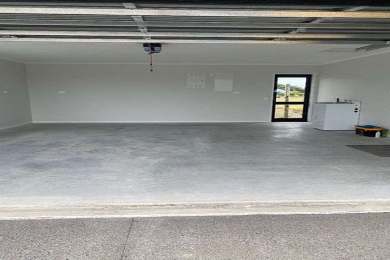 Photo of property in 59 Seagrass Place, Otaki Beach, Otaki, 5512