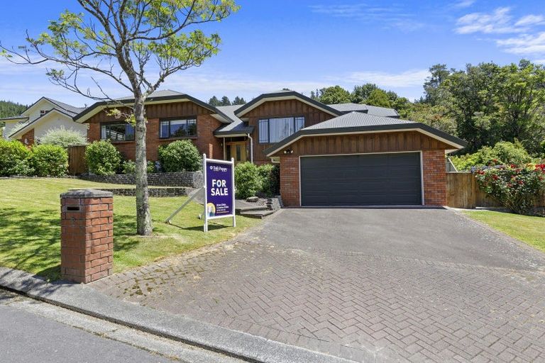 Photo of property in 6 Sylvan Way, Silverstream, Upper Hutt, 5019