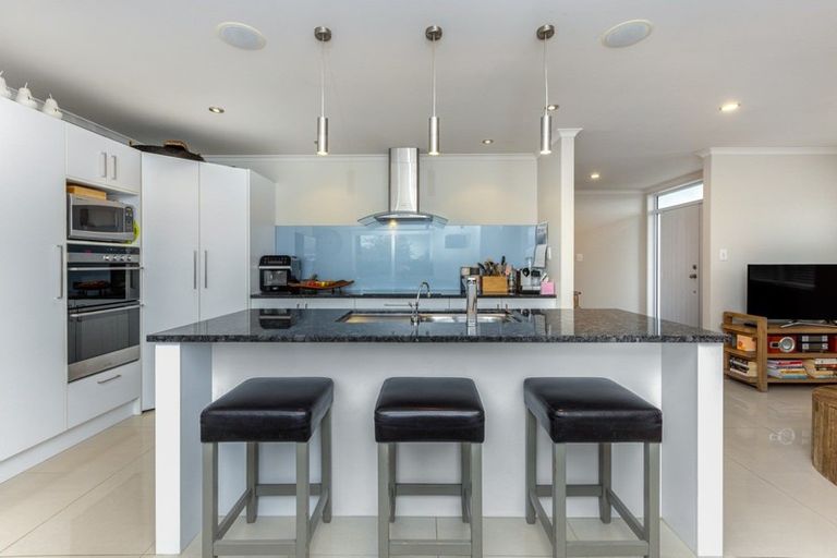 Photo of property in 14 Karoola Place, Havelock North, 4130