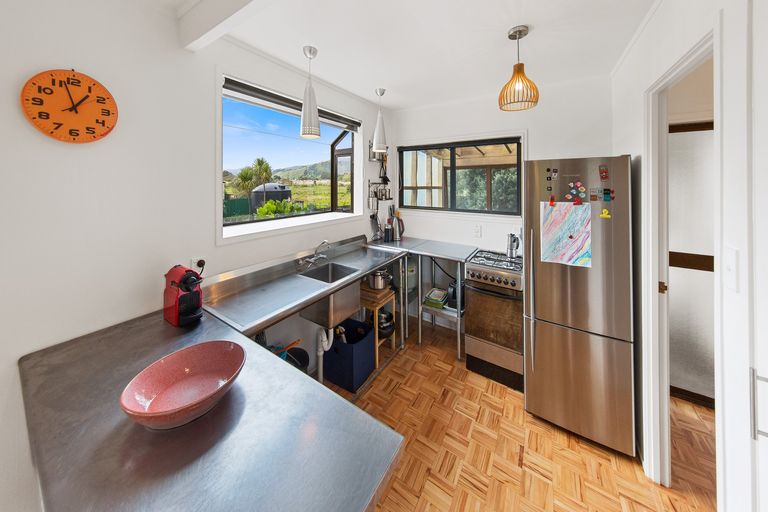 Photo of property in 26 Cordyline Road, Port Waikato, Tuakau, 2695