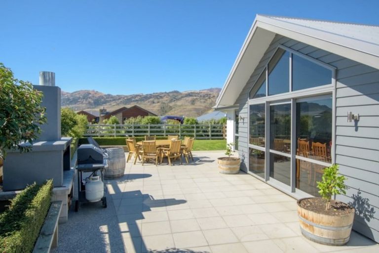 Photo of property in 49 Ferry Lane, Mount Pisa, Cromwell, 9383