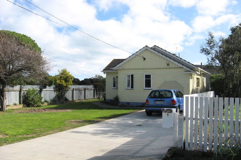 Photo of property in 1 Bell Road, Waiwhetu, Lower Hutt, 5010