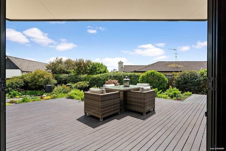 Photo of property in 10 Byblos Place, The Gardens, Auckland, 2105