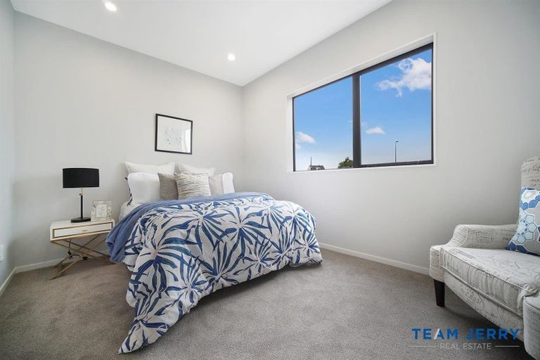 Photo of property in 21 Farranfore Road, Opaheke, Papakura, 2113