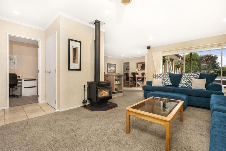 Photo of property in 8 Rushbury Place, Randwick Park, Auckland, 2105