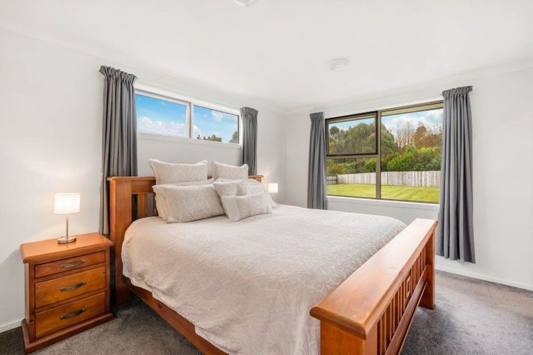 Photo of property in 6 Kanuka Grove, Kinloch, Taupo, 3377