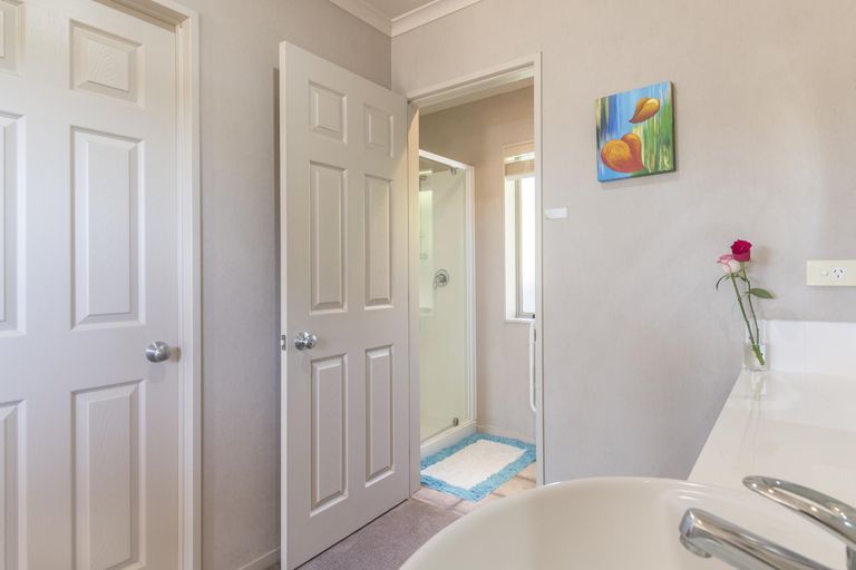 Photo of property in 28 Tuscany Place, Ohauiti, Tauranga, 3112