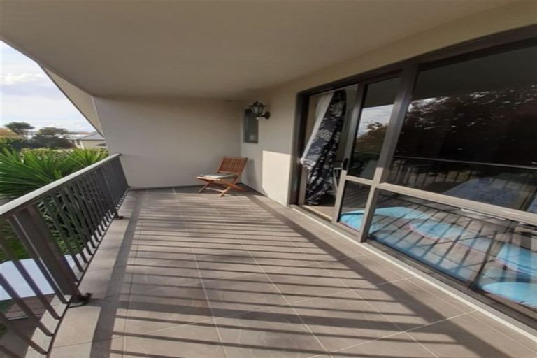 Photo of property in 49 Village Park Drive, Welcome Bay, Tauranga, 3112