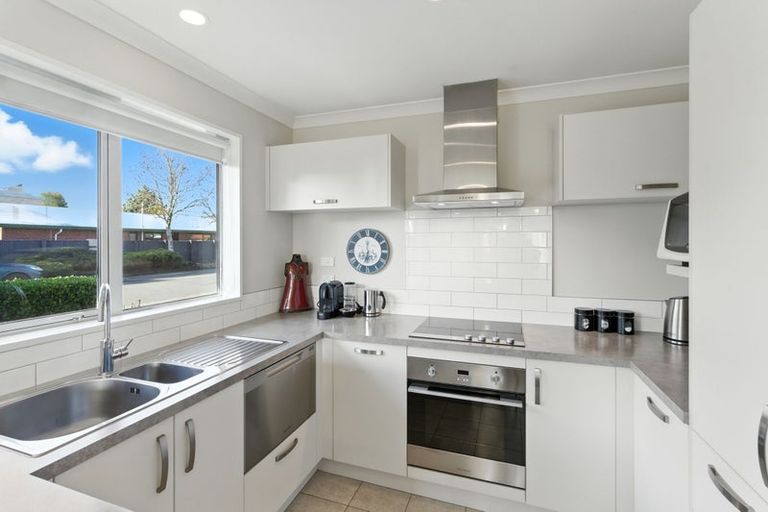 Photo of property in 1c Country Palms Drive, Halswell, Christchurch, 8025