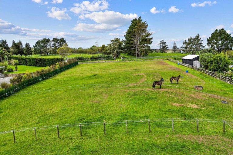 Photo of property in 42 Boyd Road, Clarks Beach, Pukekohe, 2679