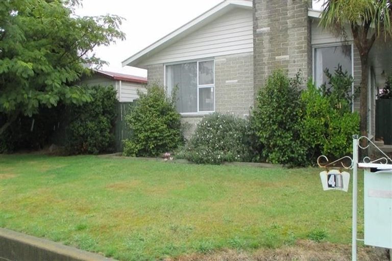 Photo of property in 41 Skerten Avenue, Hornby, Christchurch, 8042