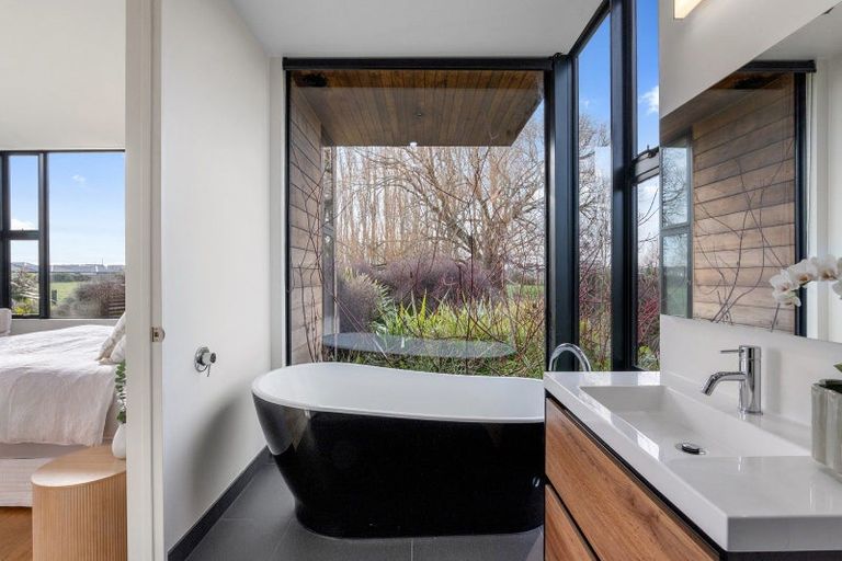 Photo of property in 70 Quaifes Road, Halswell, Christchurch, 8025