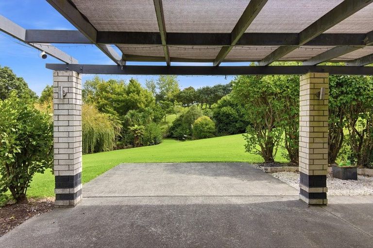 Photo of property in 17 Terry Smyth Drive, Kumeu, 0892