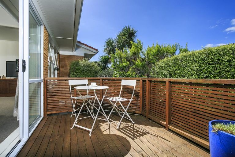 Photo of property in 2/43 Northumberland Avenue, Belmont, Auckland, 0622