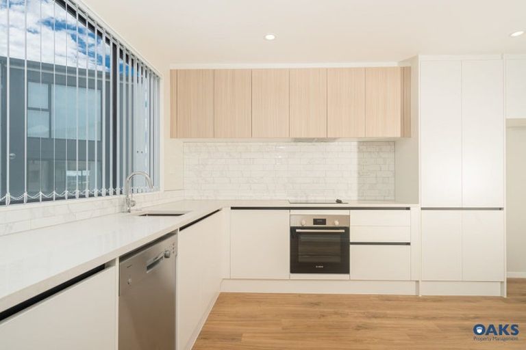 Photo of property in 8 Hinonga Loop, Silverdale, 0932