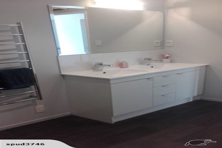 Photo of property in 2/25 Grove Road, Addington, Christchurch, 8024