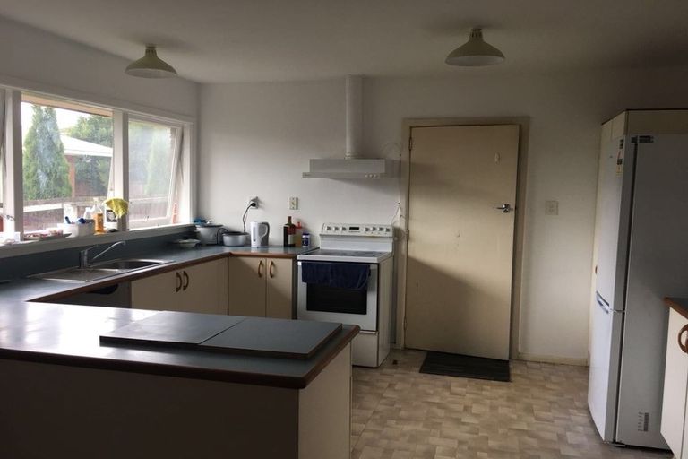 Photo of property in 27 Maidstone Road, Ilam, Christchurch, 8041