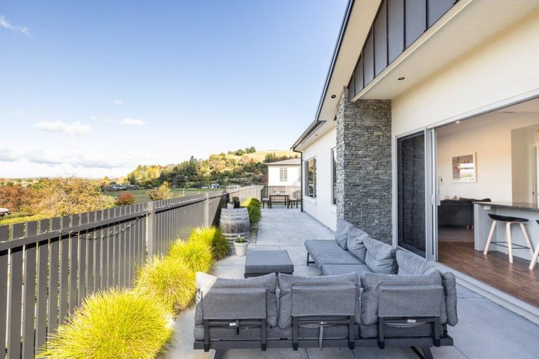 Photo of property in 3 Ridgeway Terrace, Taradale, Napier, 4112