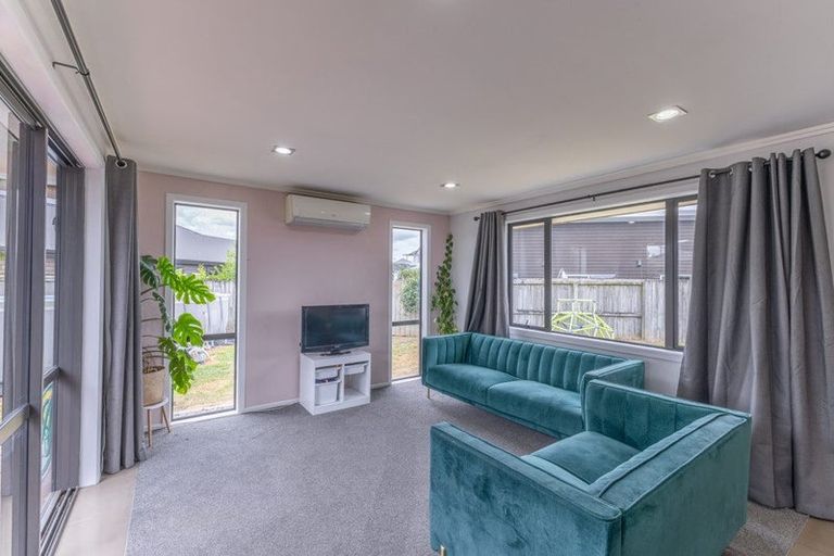 Photo of property in 11 Chatham Place, Rototuna North, Hamilton, 3210