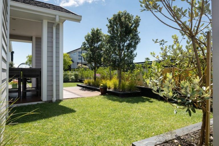 Photo of property in 14 Oceania Sands Way, Papamoa Beach, Papamoa, 3118