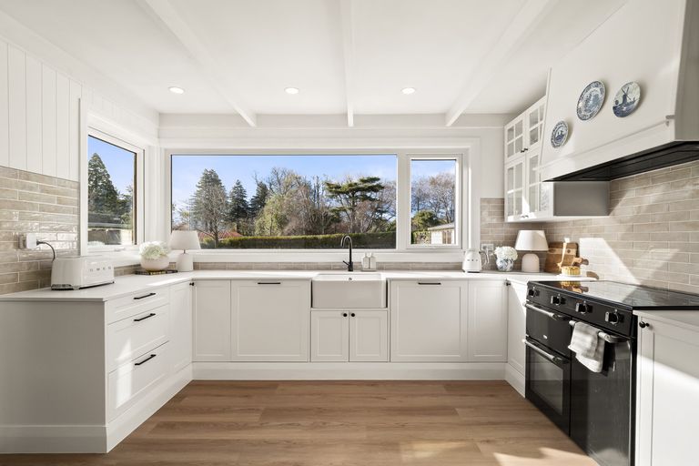 Photo of property in 9 Riccarton Road East, East Taieri, Mosgiel, 9024