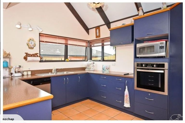 Photo of property in 32 Palm Grove Drive, Western Heights, Hamilton, 3200