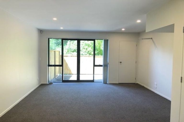 Photo of property in 60d Seymour Road, Sunnyvale, Auckland, 0612