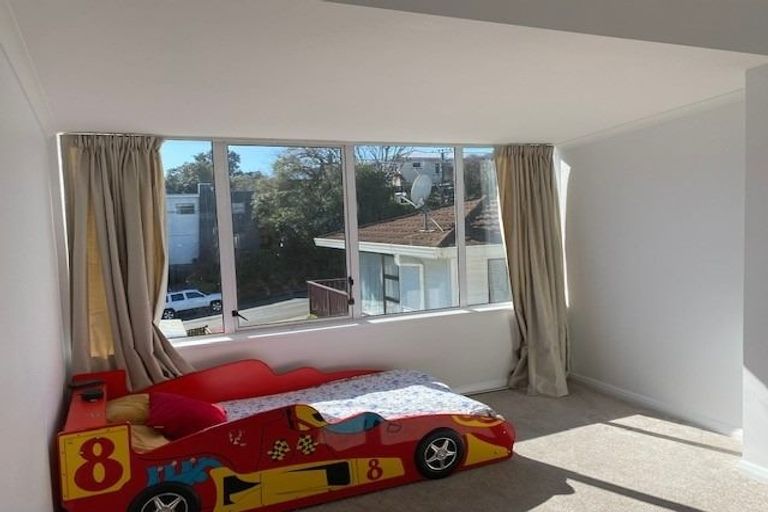 Photo of property in 26 Duncan Street, Tawa, Wellington, 5028