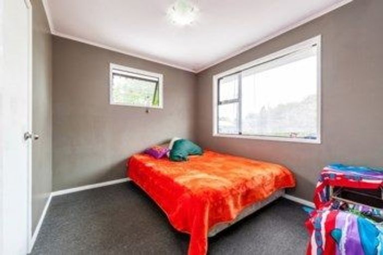 Photo of property in 12a Sabulite Road, Kelston, Auckland, 0602