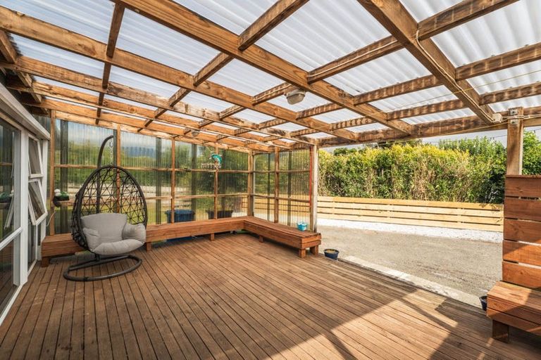 Photo of property in 30 Meihana Street, Takaka, 7110