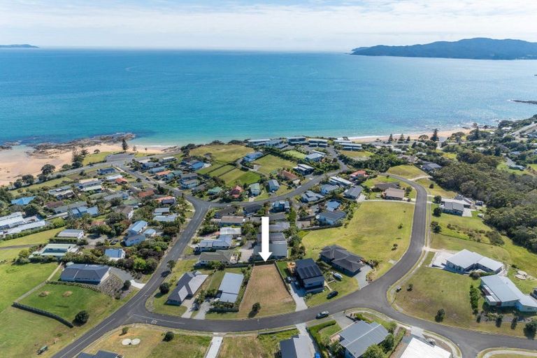 Photo of property in 41 Dudley Crescent, Cable Bay, 0420