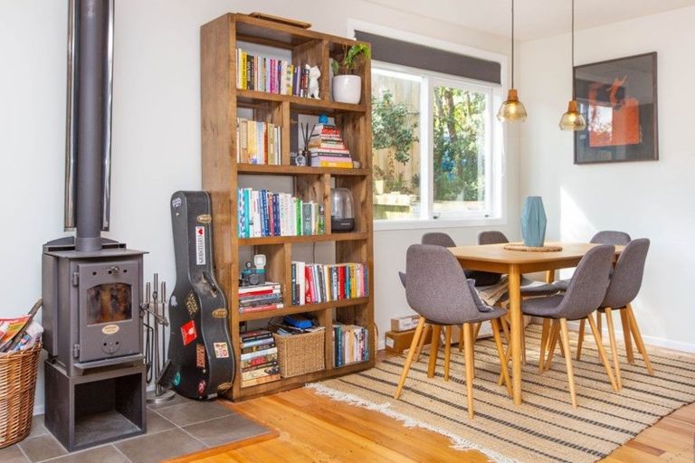 Photo of property in 13 Cross Street, Raglan, 3225