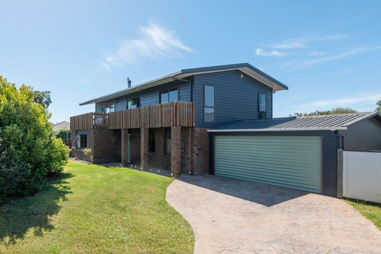 Photo of property in 27 Burton Place, Owhata, Rotorua, 3010