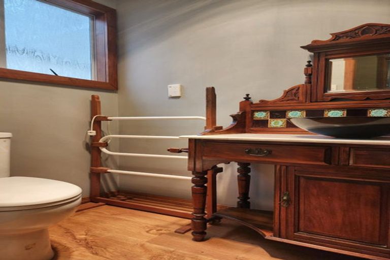 Photo of property in 53 Pitcairn Street, Oakura, 4314