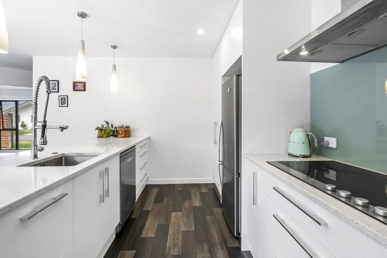 Photo of property in 9 Cory Jane Grove, Riverstone Terraces, Upper Hutt, 5018