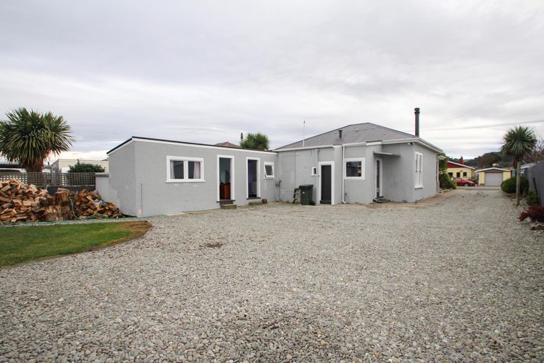 Photo of property in 35 Leith Street, Oamaru North, Oamaru, 9400