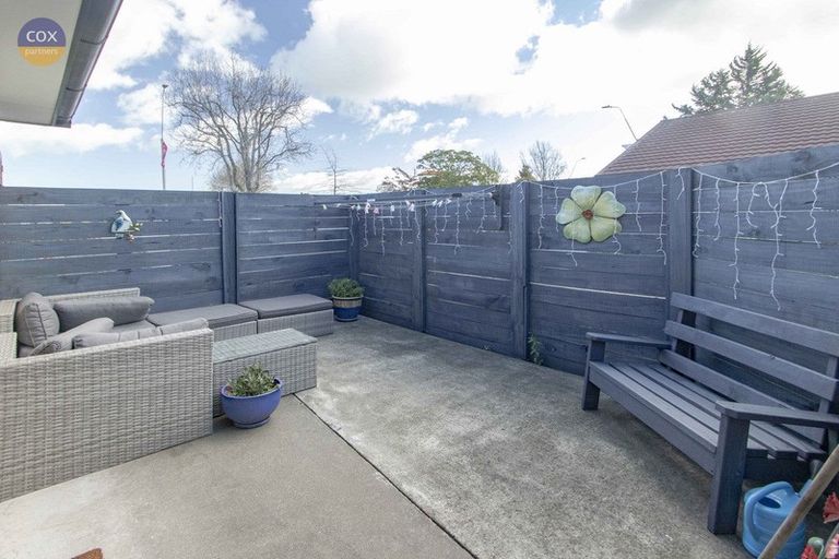 Photo of property in 6/512 Heretaunga Street East, Hastings, 4122