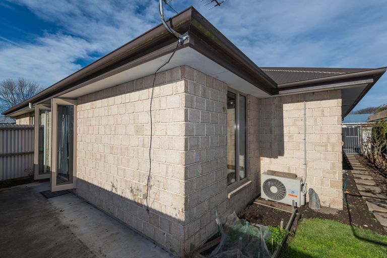 Photo of property in 65b Cleveland Street, Edgeware, Christchurch, 8013