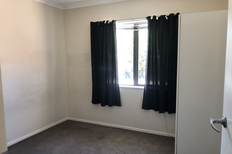 Photo of property in 52b Swanson Road, Henderson, Auckland, 0610